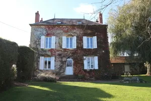 House for sale anlezy, burgundy, LB5561N Image - 1