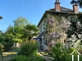 Side profile of house