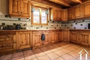 Intimate 6-room chalet - south-facing  Ref # C5443 