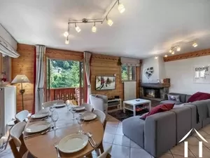 3-bedroom apartment 170 meters from the ski slope - meribel village  Ref # C5562 