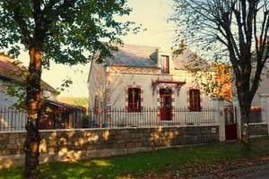 Ready to use house on village's  edge,  beautiful Morvan, Burgundy. Ref # CVH5557L 