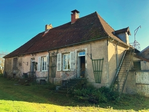 Rural property on the edge of the Planoise forest, 13 km from Autun, with 17 hectares of land. Ref # PM5562D 