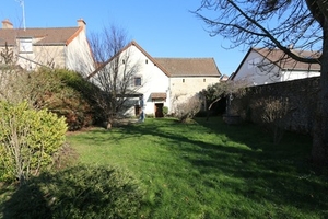 Stone house with enclosed garden and views of the vineyards Ref # CR5568BS 